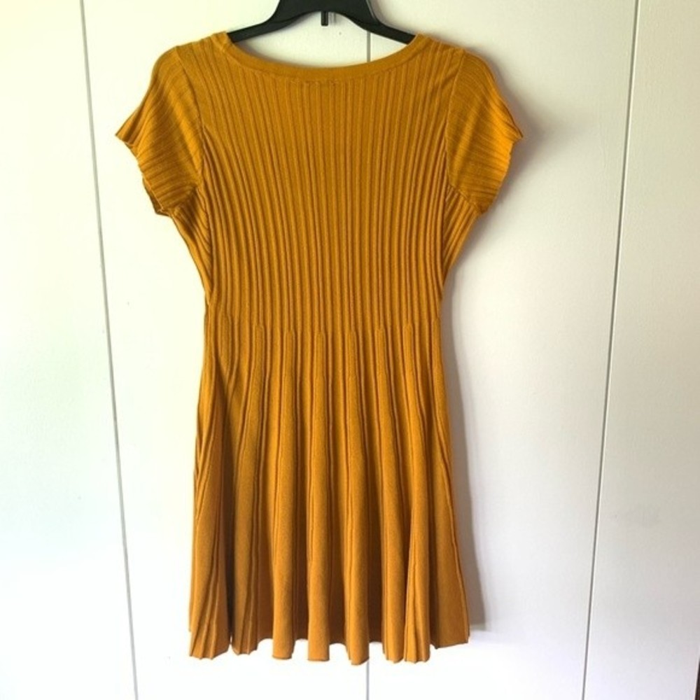 Torrid Mustard Yellow Sweater Knit Fluted Skater Dress Size:1X - Picture 3 of 8